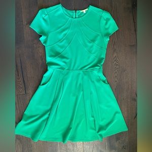Kelly green A line Gianni Bini dress with back zipper